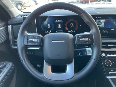 Used 2025 Hyundai Santa Fe SEL FWD image 30