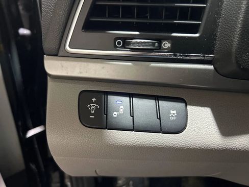 Used 2018 Hyundai Elantra SEL image 31