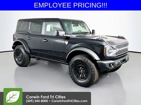 New 2026 Ford Bronco Badlands AWD/4WD image 1