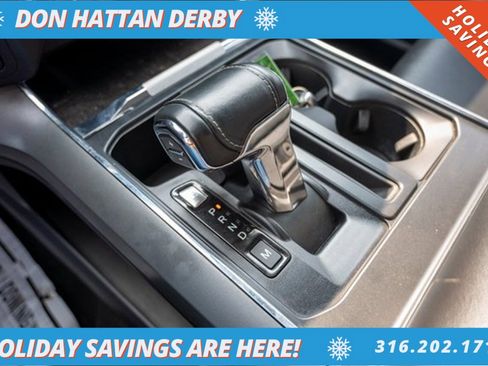 Used 2022 Ford F150 Lariat w/ Trailer Tow Package image 16