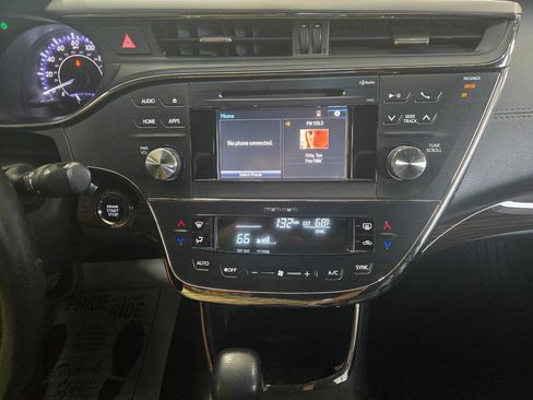 Used 2015 Toyota Avalon XLE FWD image 12