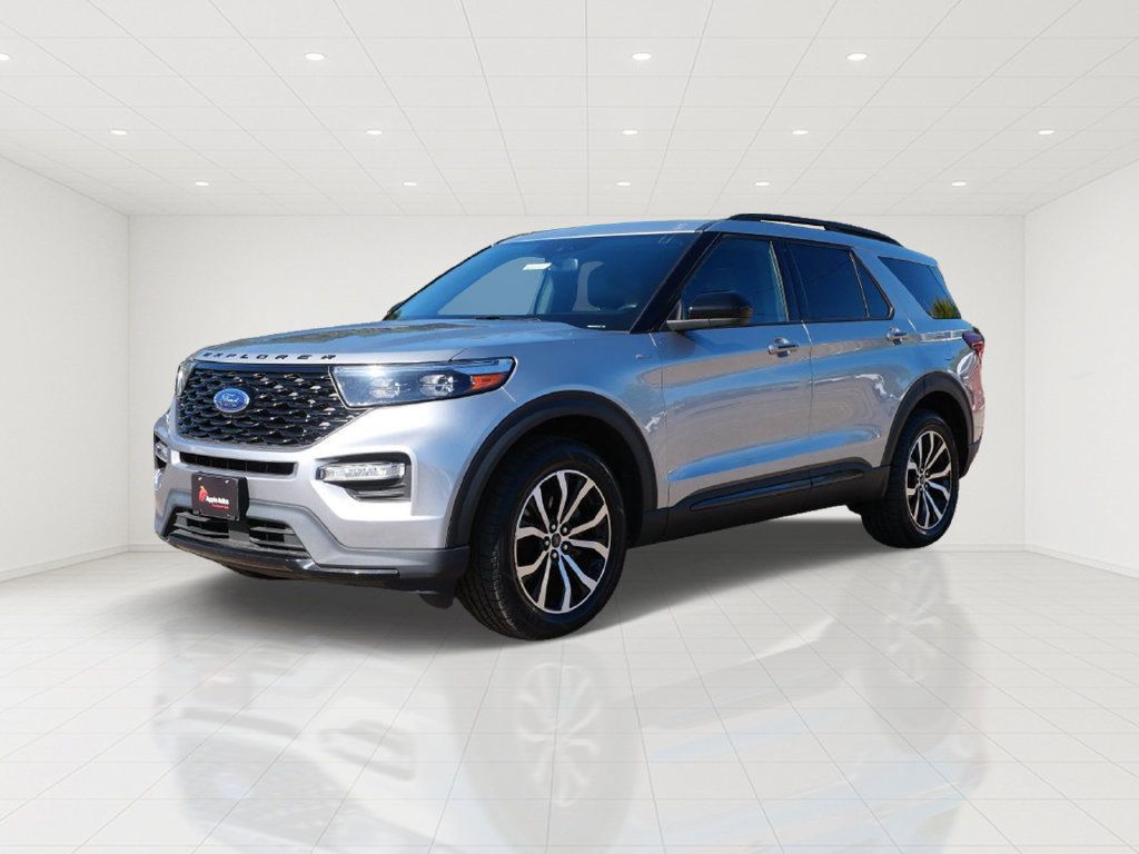 Used 2023 Ford Explorer ST-Line w/ Class IV Trailer Tow Package AWD/4WD image 2