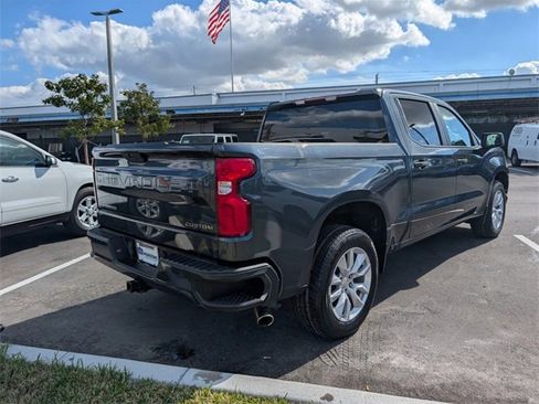 Used 2020 Chevrolet Silverado 1500 Custom w/ Custom Value Package image 11