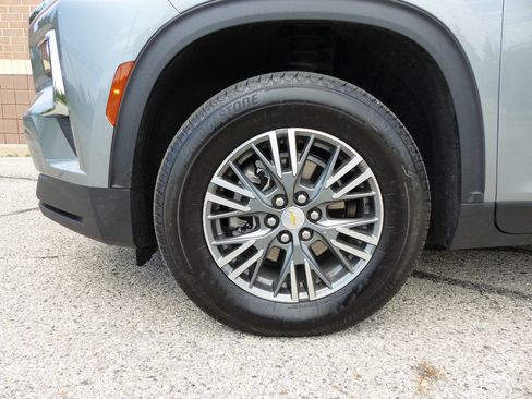 Used 2025 Chevrolet Traverse LT w/ LPO, Floor Liner Package AWD/4WD image 15