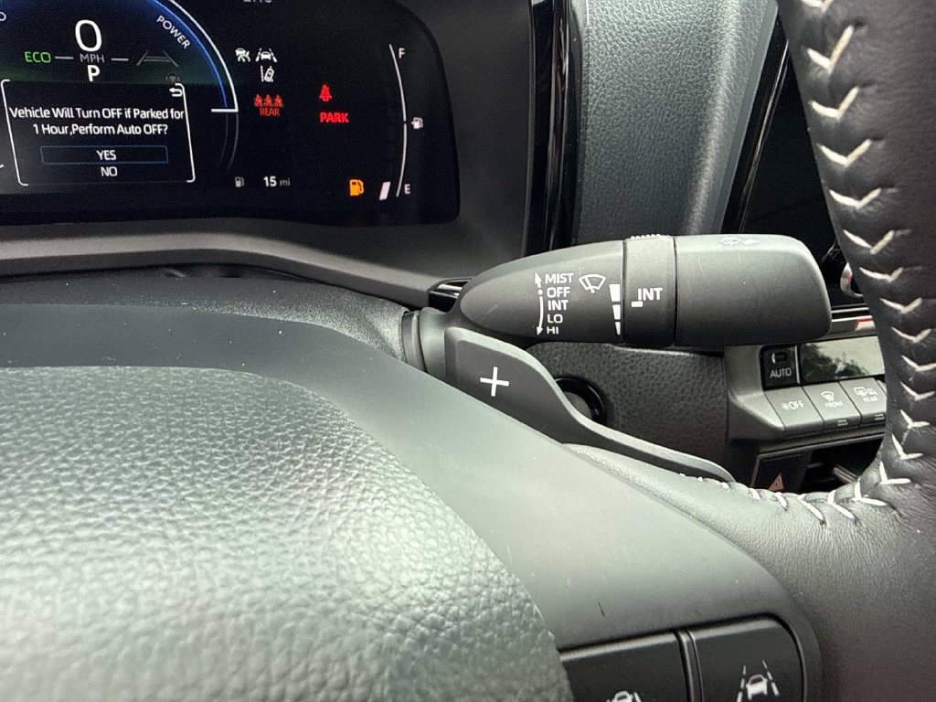 Used 2026 Toyota Camry SE FWD image 35
