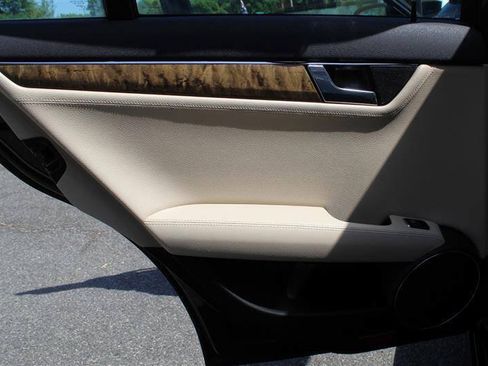 Used 2008 Mercedes-Benz C 350 Sport image 23