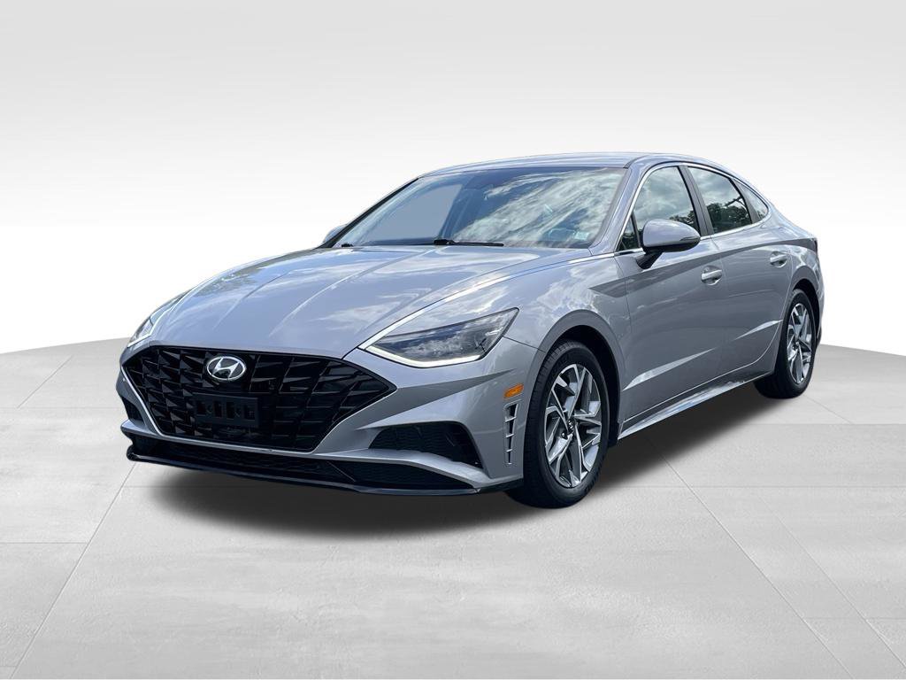 Used 2023 Hyundai Sonata SEL FWD image 2