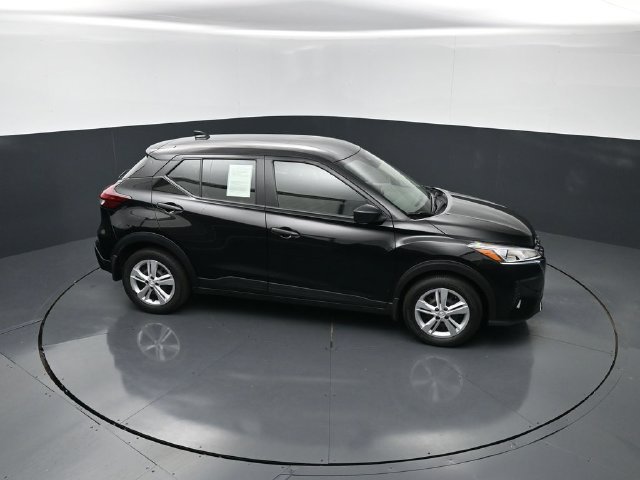 Certified 2025 Nissan Kicks Play S FWD image 29