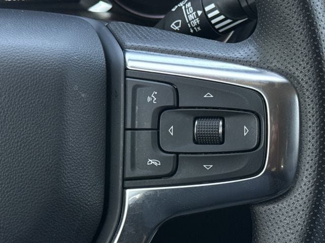 Used 2025 Chevrolet Blazer LT AWD/4WD image 14