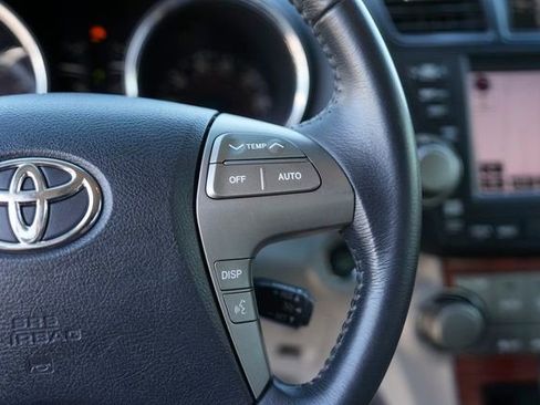 Used 2009 Toyota Highlander Limited image 24