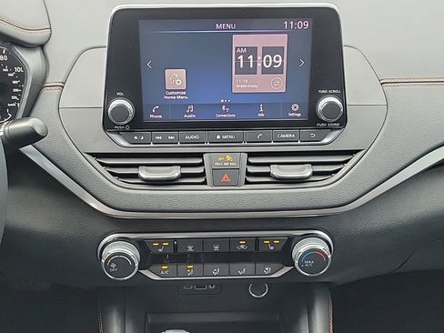 Used 2020 Nissan Altima 2.5 SR w/ Premium Package image 18