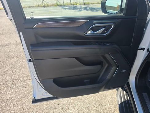 Used 2023 Chevrolet Tahoe High Country AWD/4WD image 9