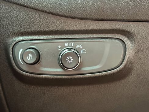 Used 2024 Chevrolet Equinox LS w/ LS Convenience Package image 19