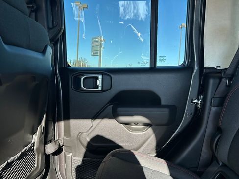 New 2026 Jeep Gladiator Rubicon w/ Steel Power Dome Hood Package AWD/4WD image 29