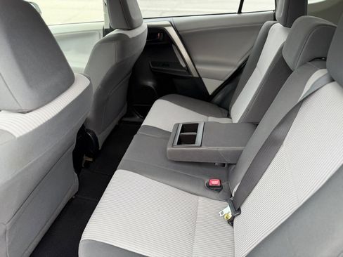 Used 2013 Toyota RAV4 LE image 15