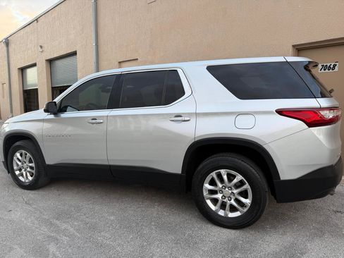 Used 2020 Chevrolet Traverse LS FWD image 8