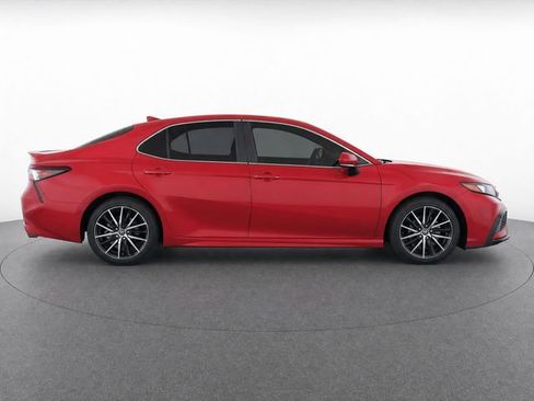 Used 2024 Toyota Camry SE FWD image 2