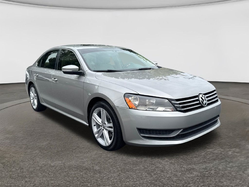 Used 2014 Volkswagen Passat 1.8T SE FWD image 1