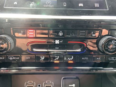 New 2025 Jeep Grand Cherokee L Altitude image 22