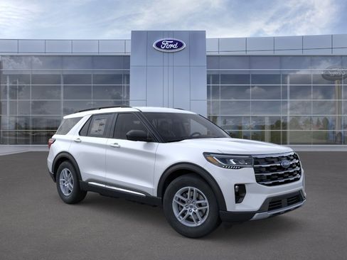 New 2025 Ford Explorer Active w/ Active Comfort Package image 30