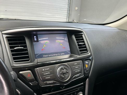 Used 2020 Nissan Pathfinder SV FWD image 21
