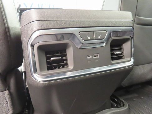 Used 2024 GMC Sierra 2500 SLT w/ SLT Premium Package image 11