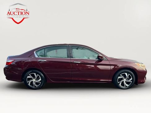 Used 2017 Honda Accord LX image 4