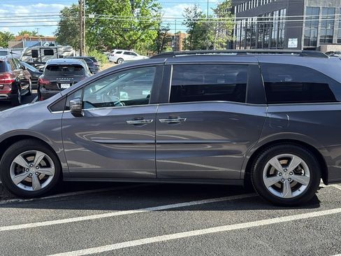 Used 2018 Honda Odyssey EX image 6