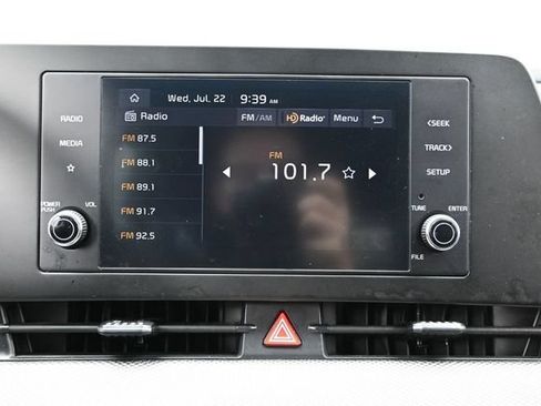 Used 2025 Kia Sportage LX AWD/4WD image 33