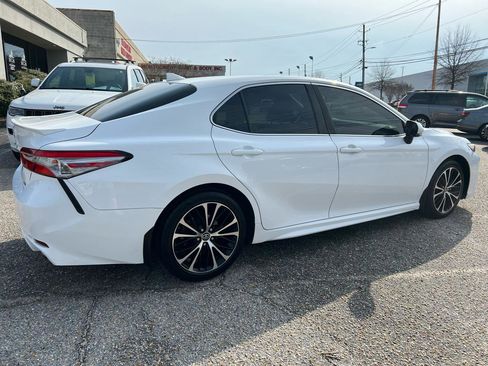 Used 2018 Toyota Camry SE w/ Audio Package image 18