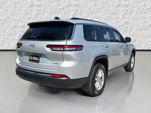 Used 2023 Jeep Grand Cherokee L Laredo image 3