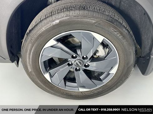 Certified 2026 Nissan Rogue SV FWD image 28