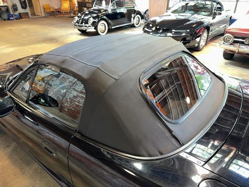 Used 2002 MAZDA MX-5 Miata image 13