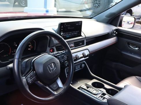 Used 2024 Honda Pilot TrailSport image 20