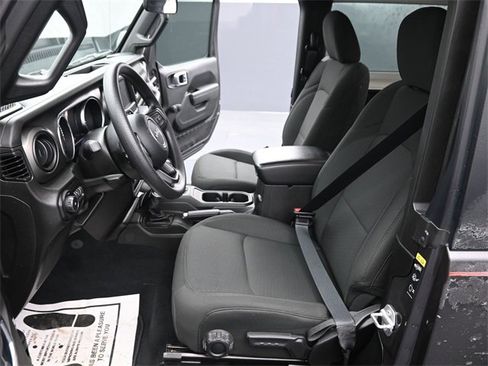 Used 2022 Jeep Wrangler Sport image 11