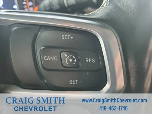 Used 2019 Jeep Wrangler Unlimited Sahara w/ Cold Weather Group AWD/4WD image 17