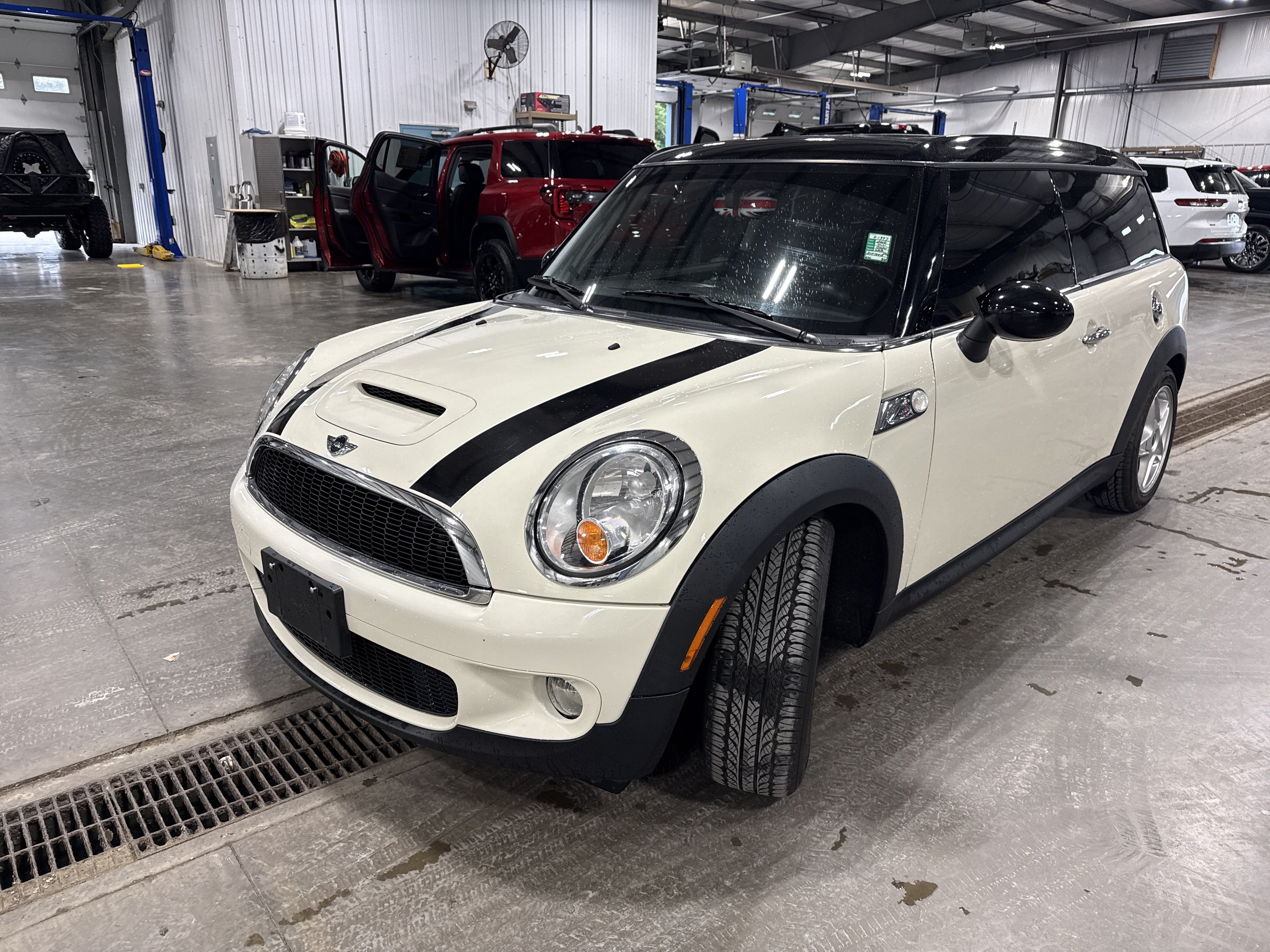 Used 2010 MINI Cooper Clubman S FWD image 6