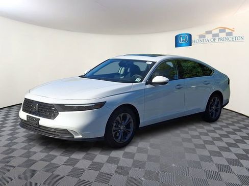 Certified 2024 Honda Accord EX image 3