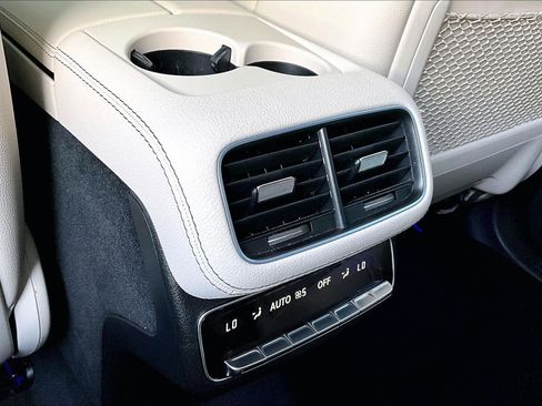 Used 2023 Mercedes-Benz GLS 450 4MATIC image 35