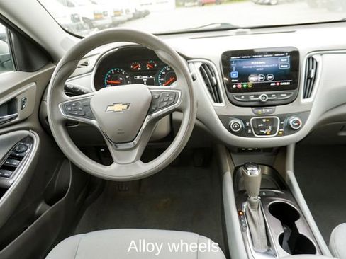 Used 2020 Chevrolet Malibu LS image 8