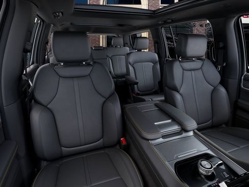 New 2026 Jeep Grand Wagoneer 4WD image 16