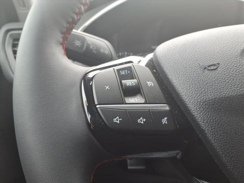 Used 2022 Ford Escape SEL w/ SEL Stealth AWD Package image 16