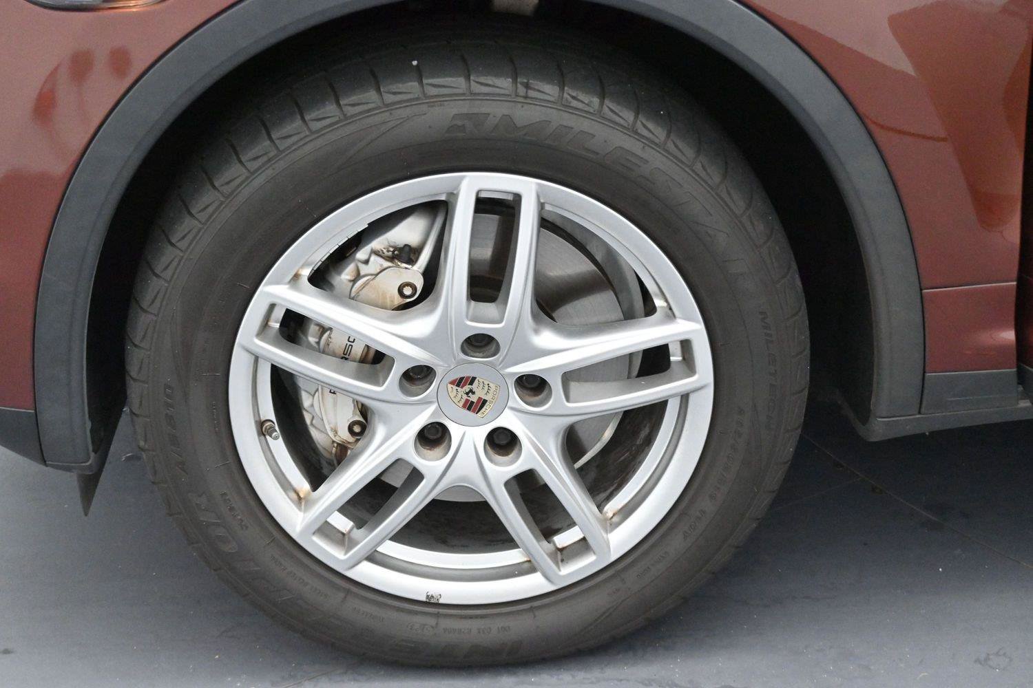Used 2012 Porsche Cayenne S AWD/4WD image 38