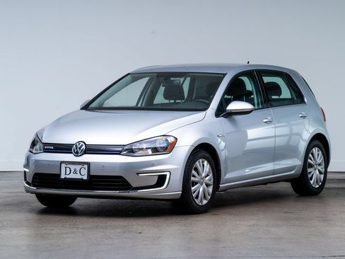 Used 2015 Volkswagen e-Golf Limited Edition FWD image 3