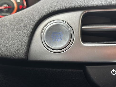 Certified 2025 Hyundai Palisade SEL image 25