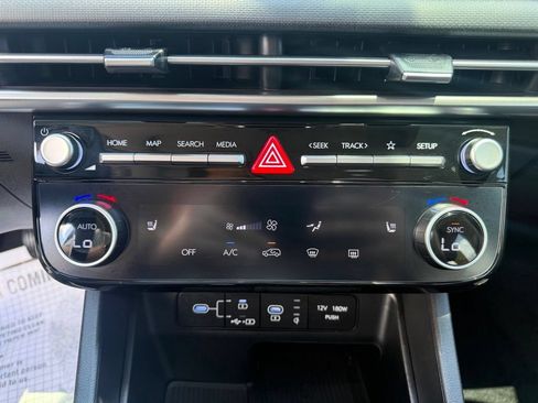 Used 2025 Hyundai Tucson SEL AWD/4WD image 56