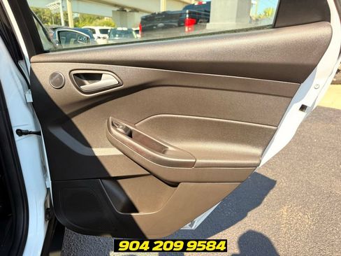 Used 2018 Ford Focus SEL FWD image 30