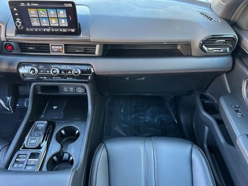 Used 2024 Honda Pilot TrailSport image 28