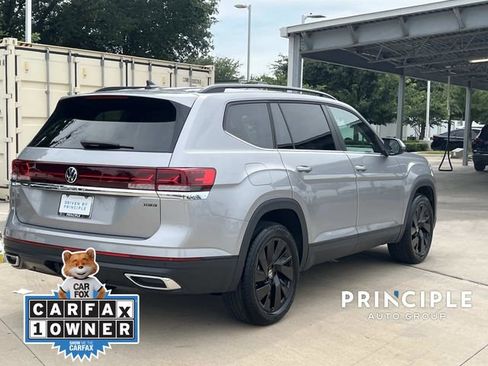 Used 2025 Volkswagen Atlas SE w/ Panoramic Sunroof Package AWD/4WD image 11