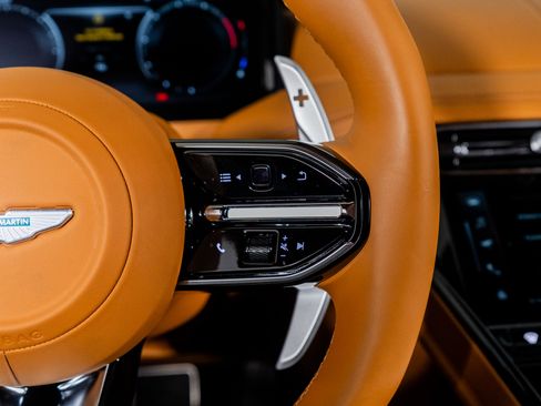 Used 2025 Aston Martin DB12 Coupe image 44